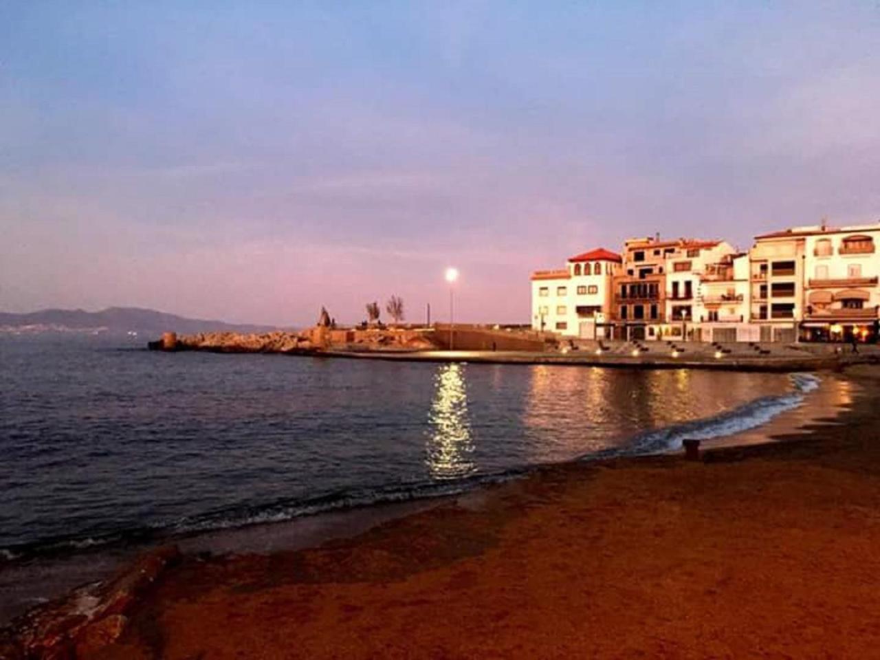 Apartamentos Els Pescadors L'Escala Exterior foto